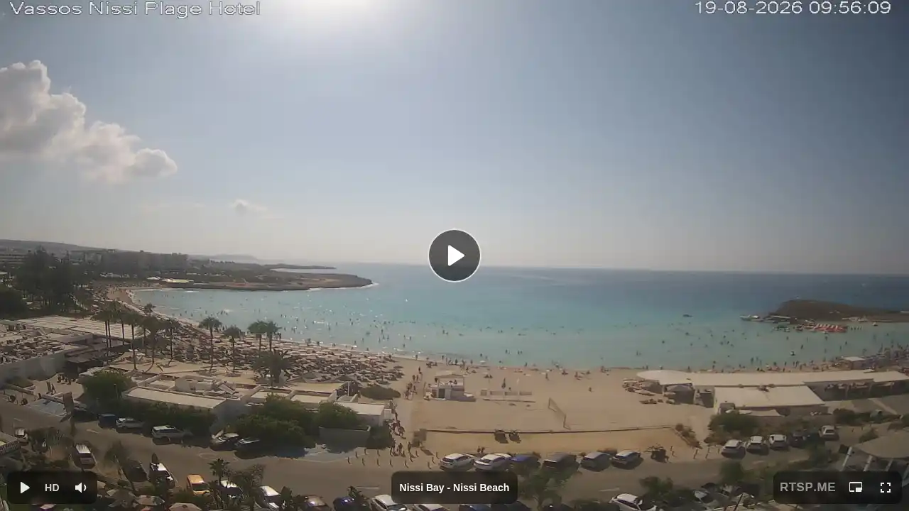 Webcam snapshot from :city — August 19, 2026 07:00