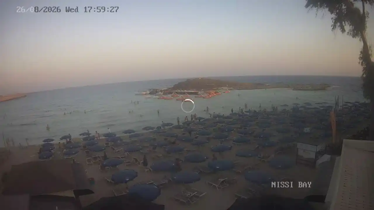 Webcam snapshot from :city — August 26, 2026 16:00