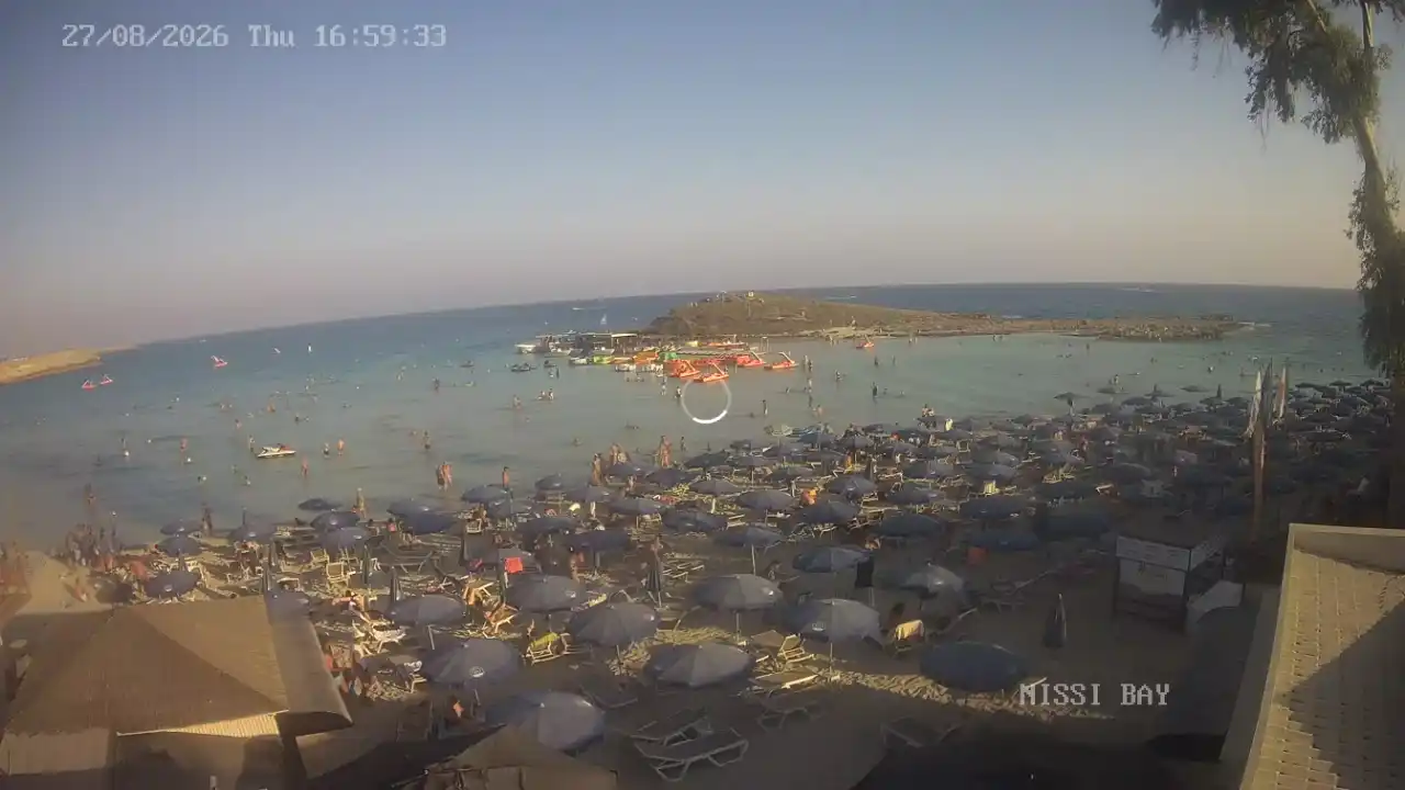 Webcam snapshot from :city — August 27, 2026 15:00