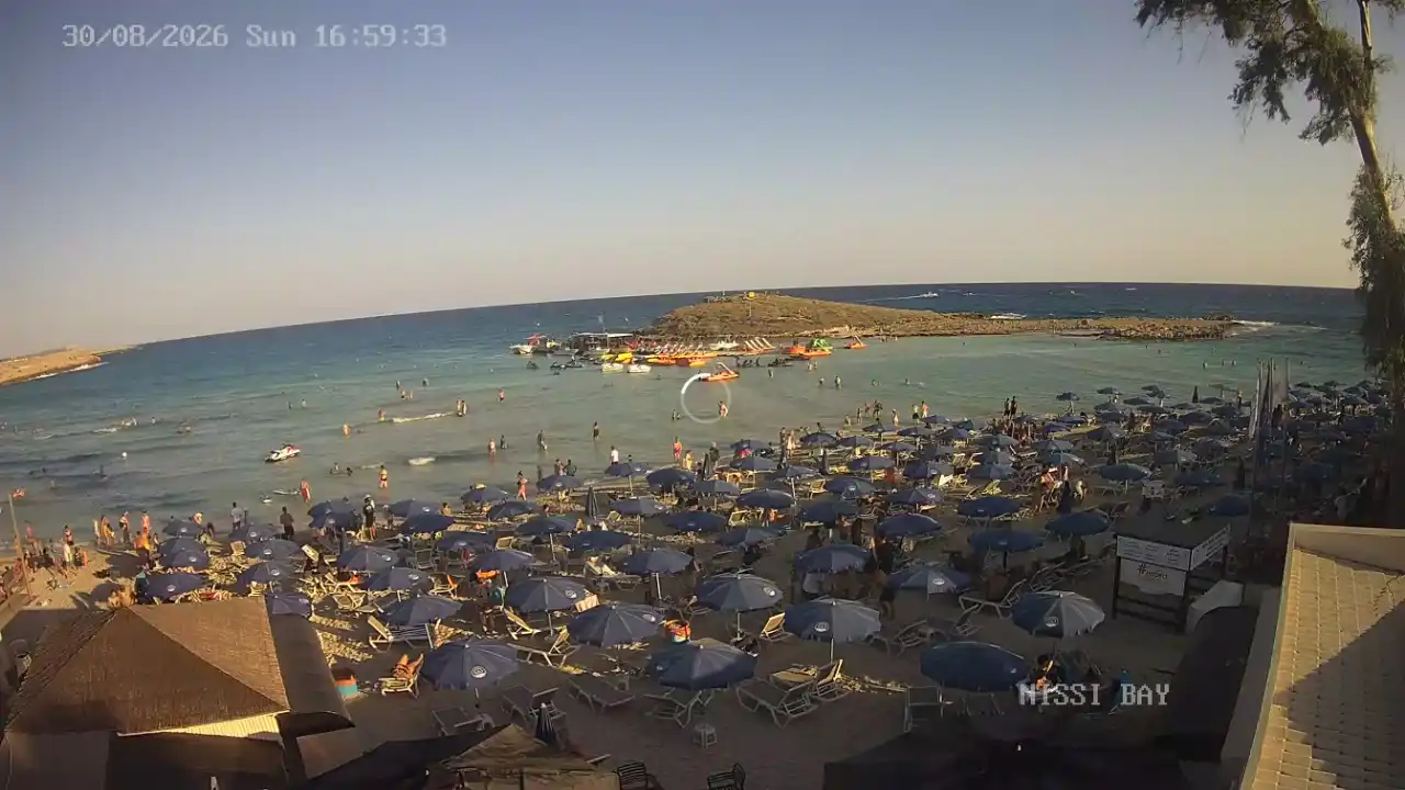 Webcam snapshot from :city — August 30, 2026 15:00
