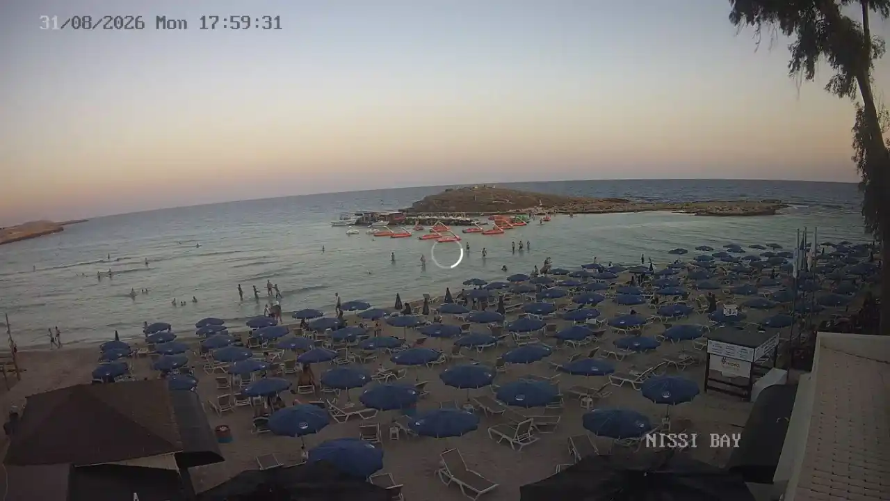 Webcam snapshot from :city — August 31, 2026 16:00
