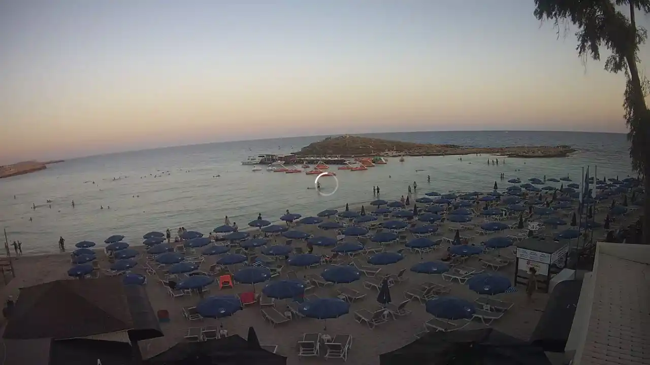 Webcam snapshot from :city — September 1, 2026 16:00