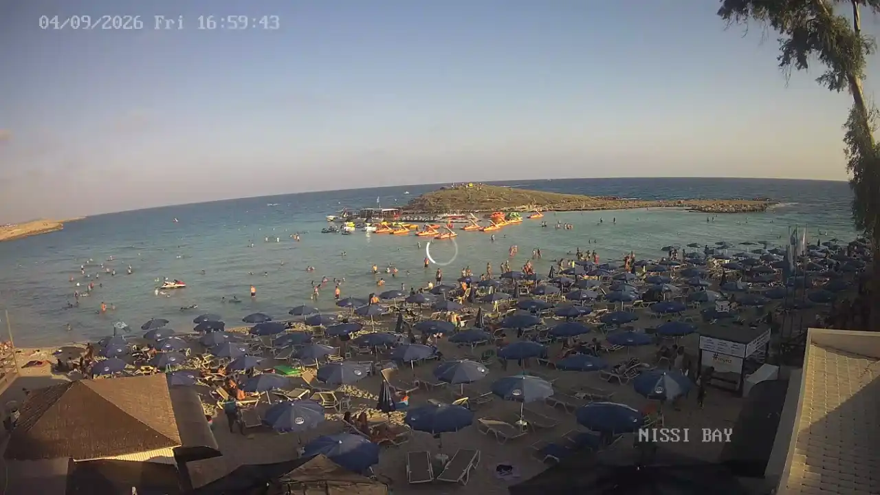 Webcam snapshot from :city — September 4, 2026 15:00