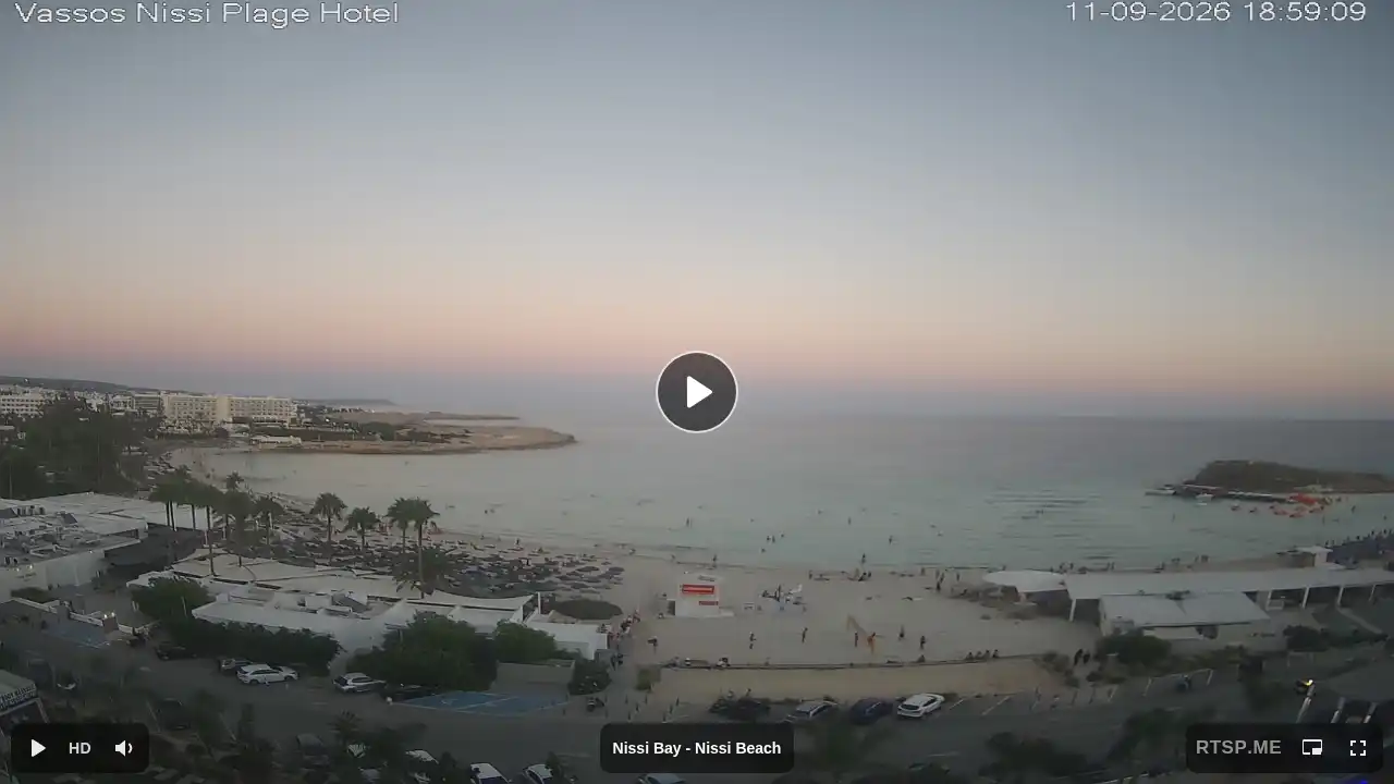 Webcam snapshot from :city — September 11, 2026 16:00