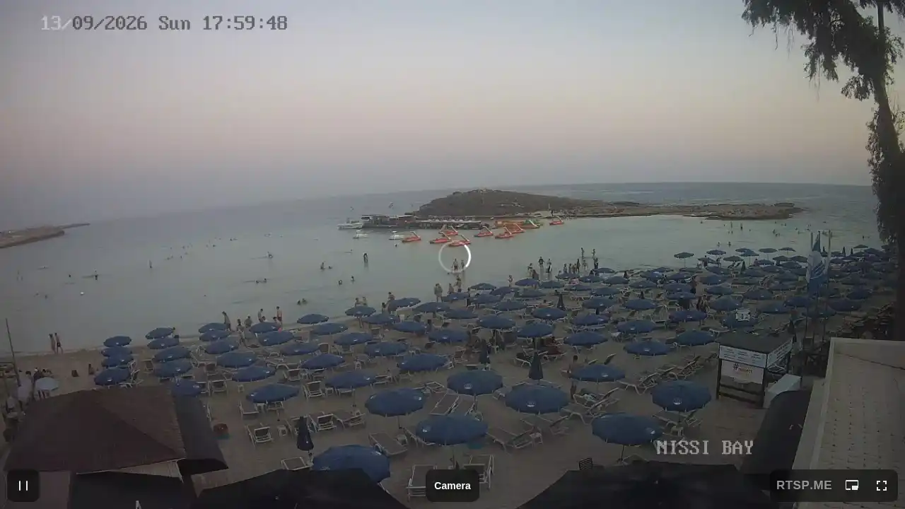Webcam snapshot from :city — September 13, 2026 16:00