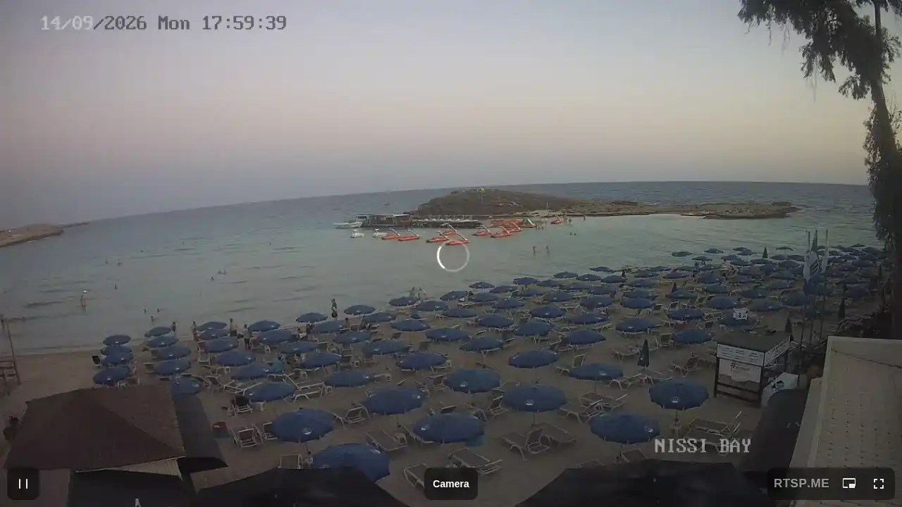 Webcam snapshot from :city — September 14, 2026 16:00