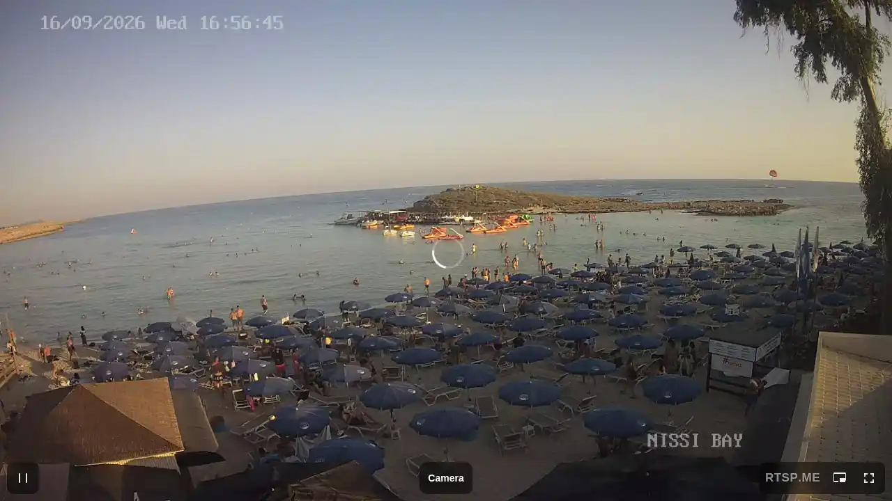 Webcam snapshot from :city — September 16, 2026 15:00