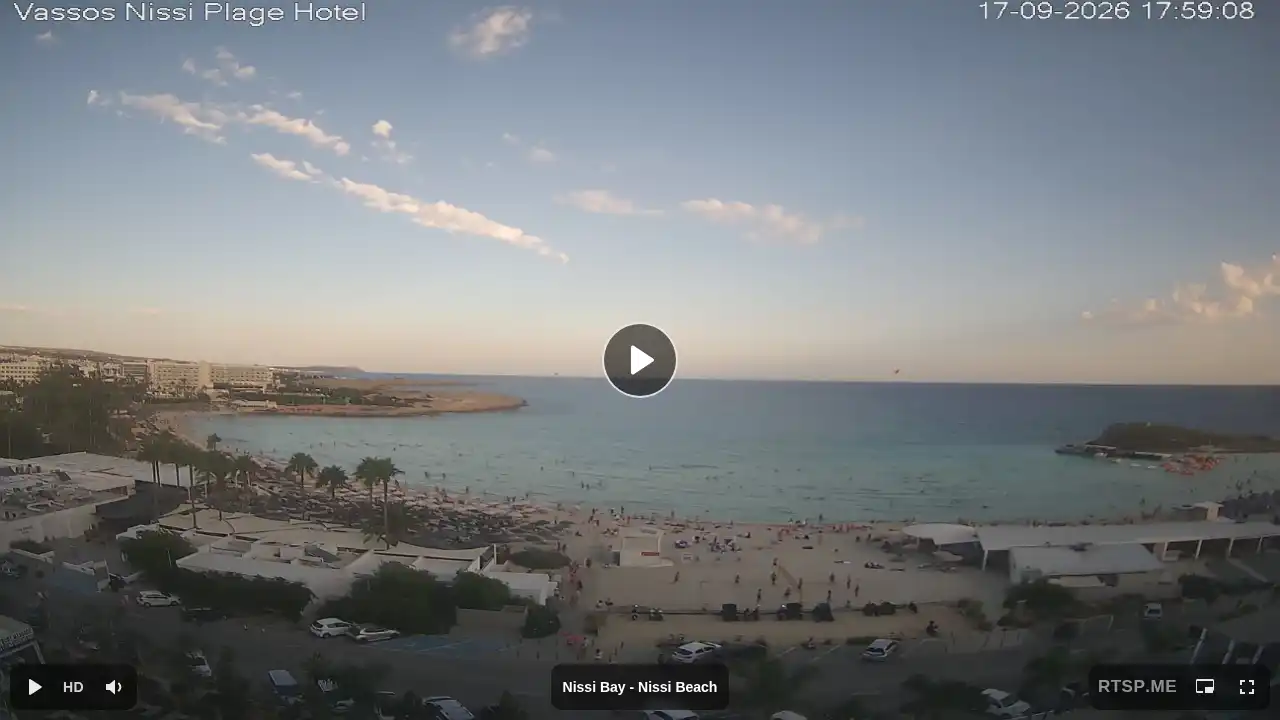 Webcam snapshot from :city — September 17, 2026 15:00