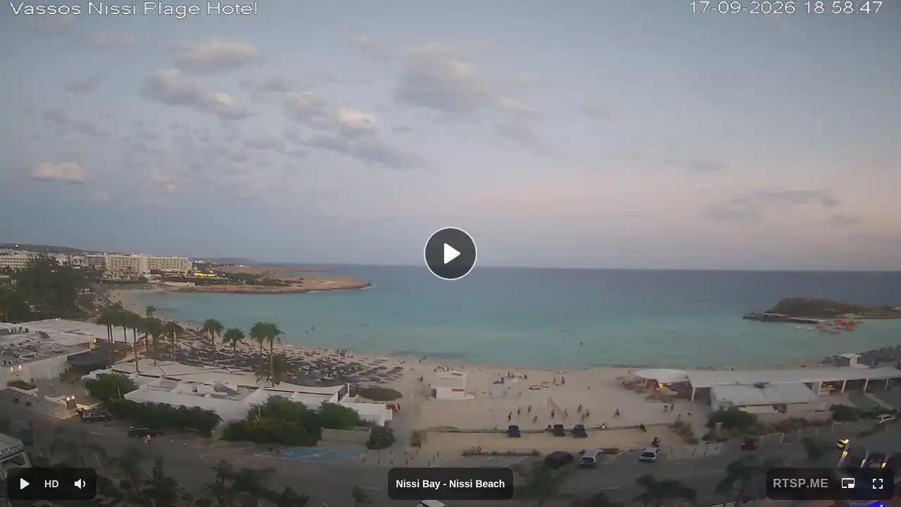 Webcam snapshot from :city — September 17, 2026 16:00