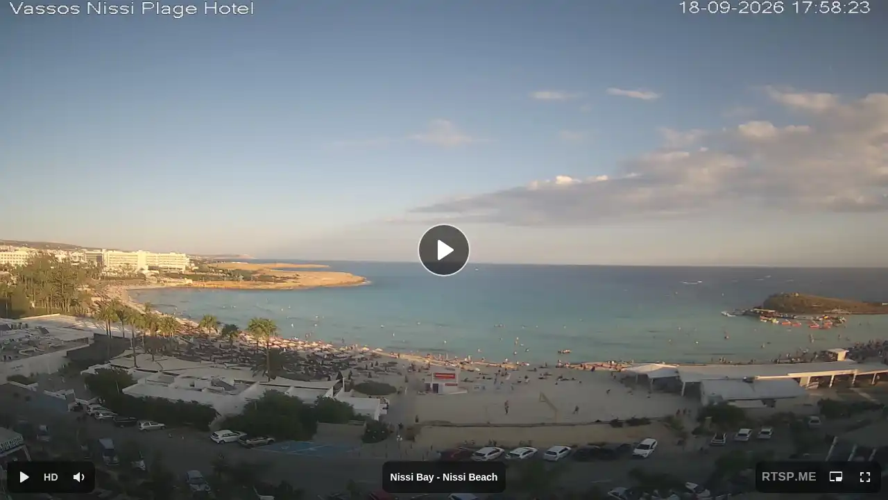 Webcam snapshot from :city — September 18, 2026 15:00