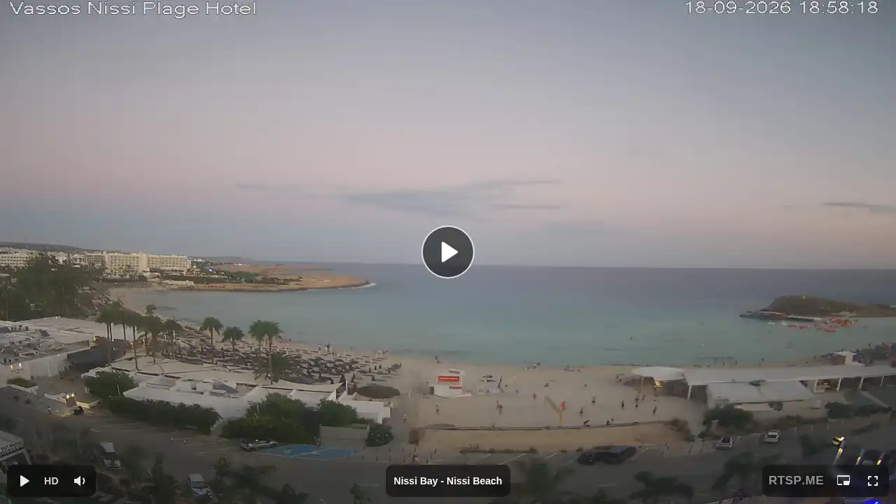 Webcam snapshot from :city — September 18, 2026 16:00