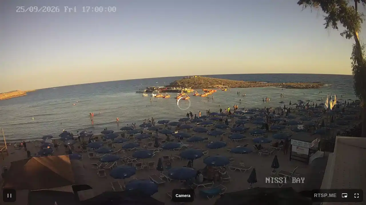 Webcam snapshot from :city — September 25, 2026 15:00
