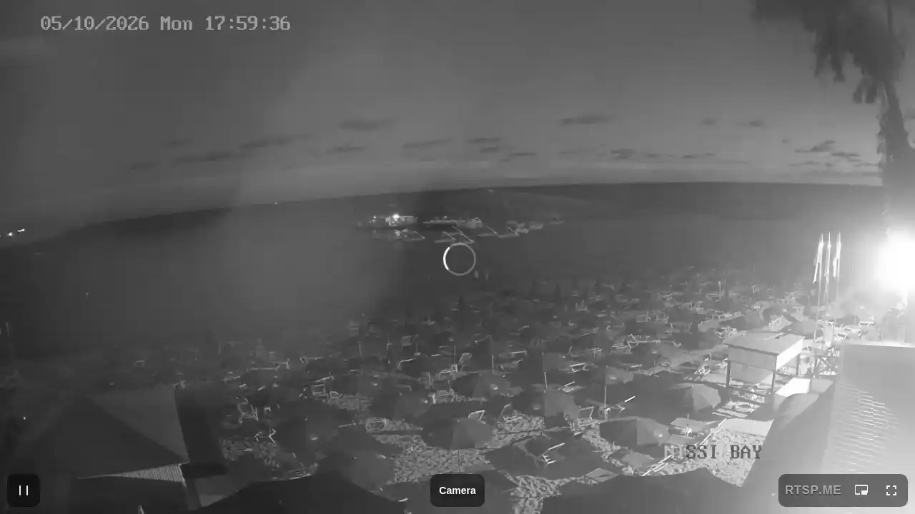 Webcam snapshot from :city — October 5, 2026 16:00
