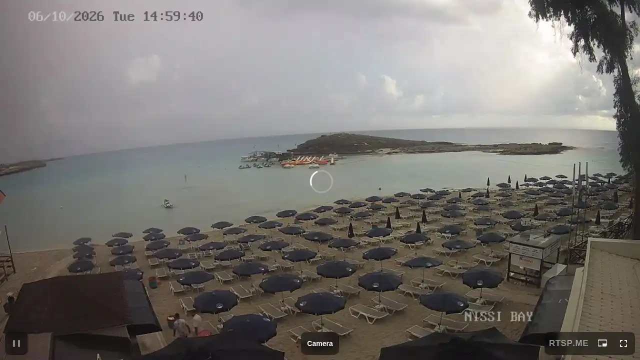 Webcam snapshot from :city — October 6, 2026 13:00