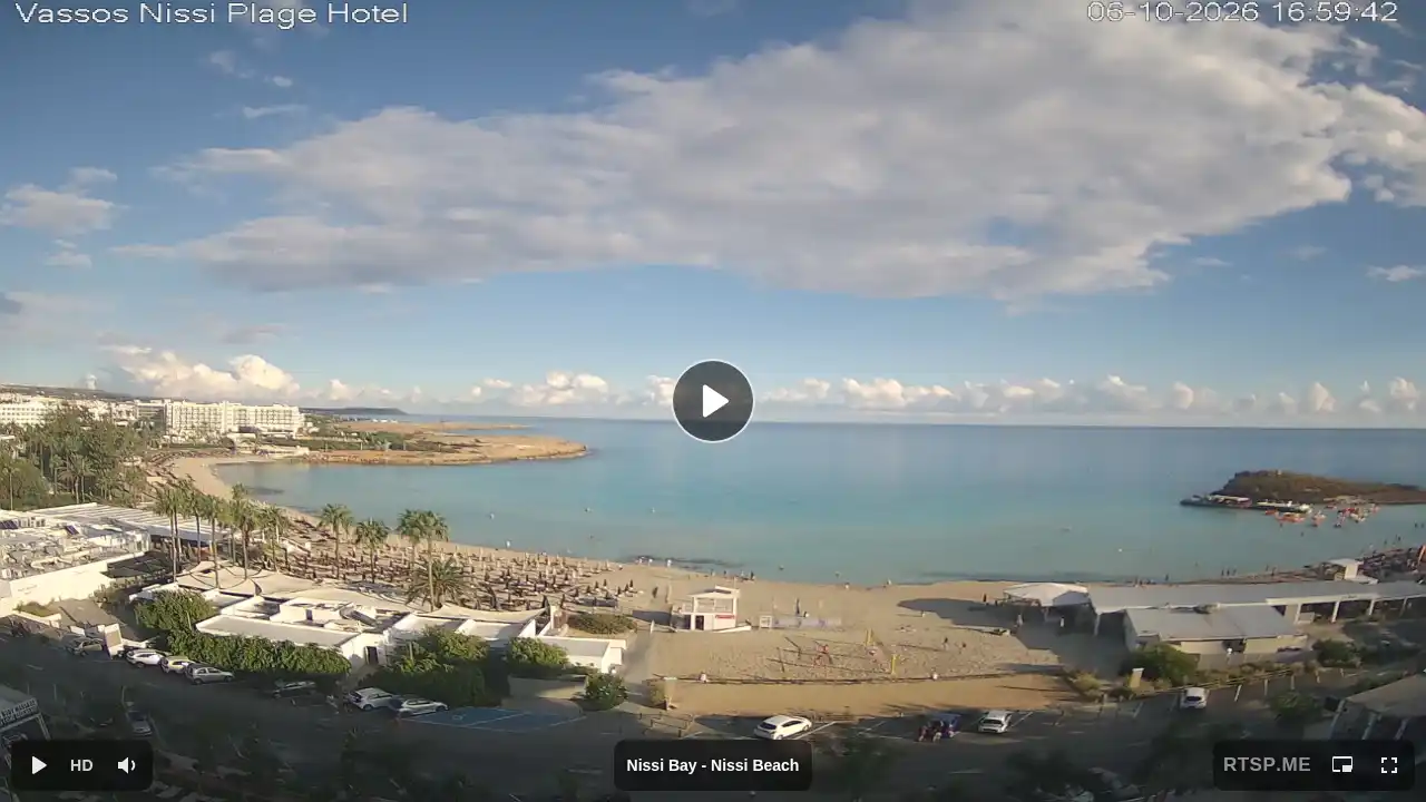Webcam snapshot from :city — October 6, 2026 14:00