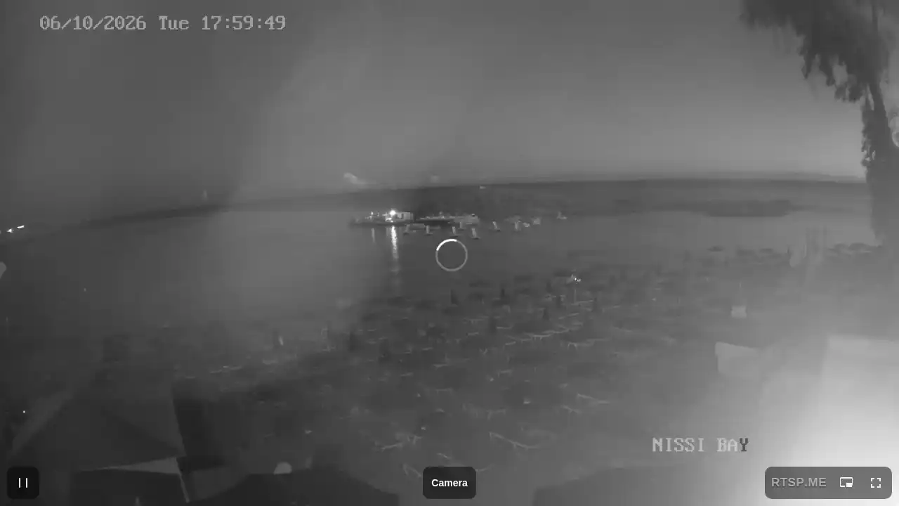 Webcam snapshot from :city — October 6, 2026 16:00