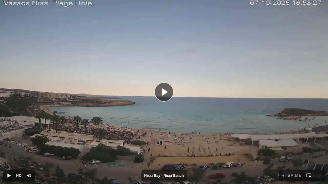 Webcam snapshot from :city — October 7, 2026 14:00