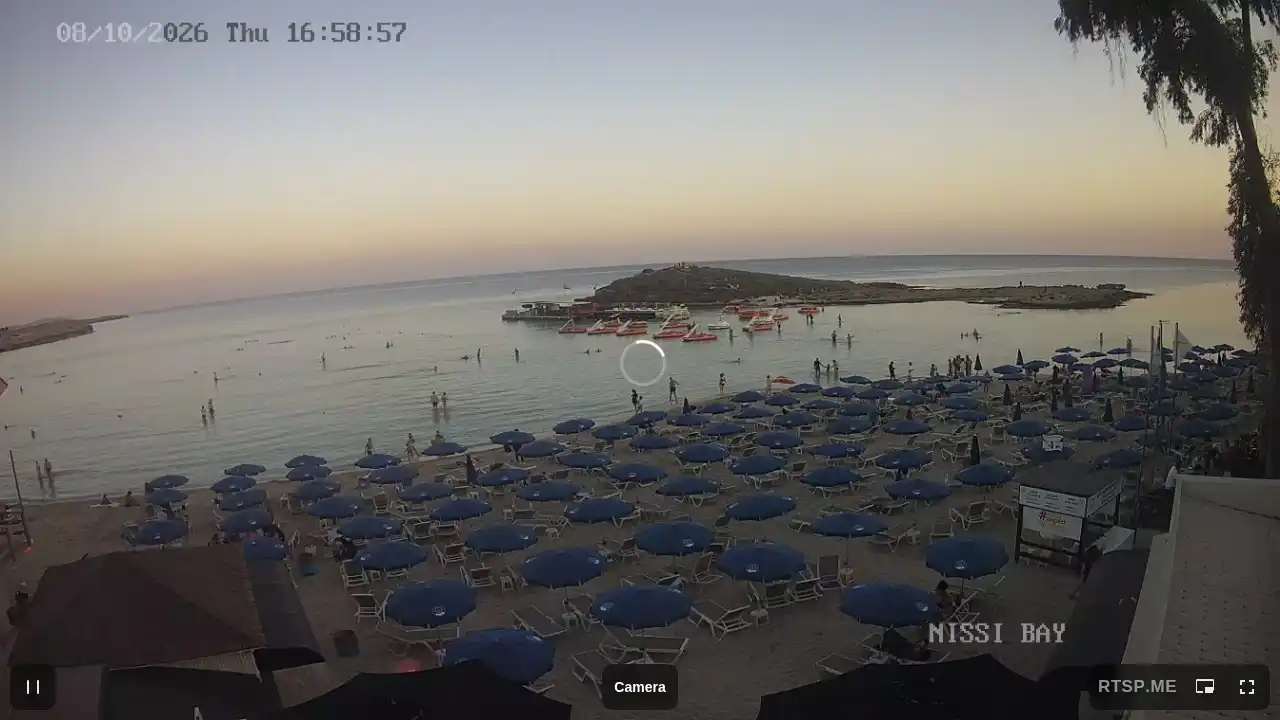 Webcam snapshot from :city — October 8, 2026 15:00