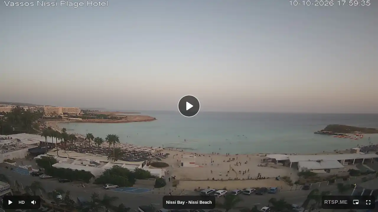 Webcam snapshot from :city — October 10, 2026 15:00