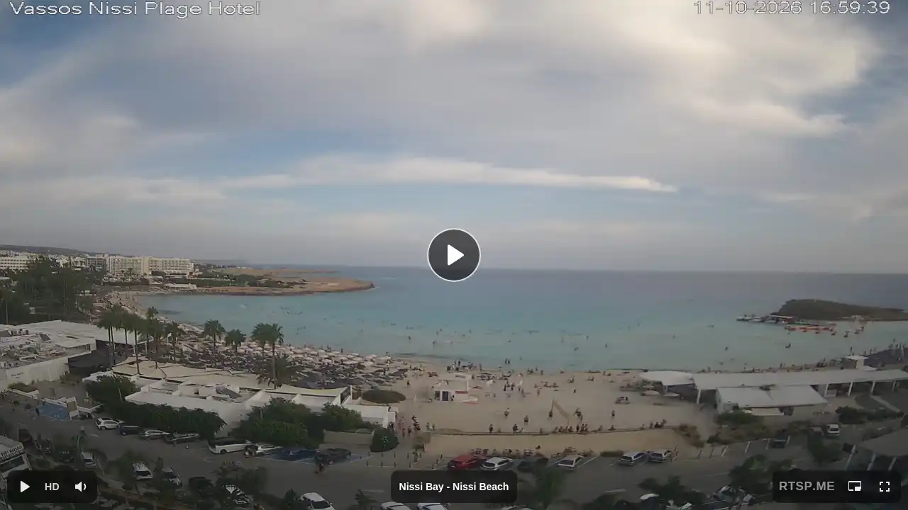 Webcam snapshot from :city — October 11, 2026 14:00