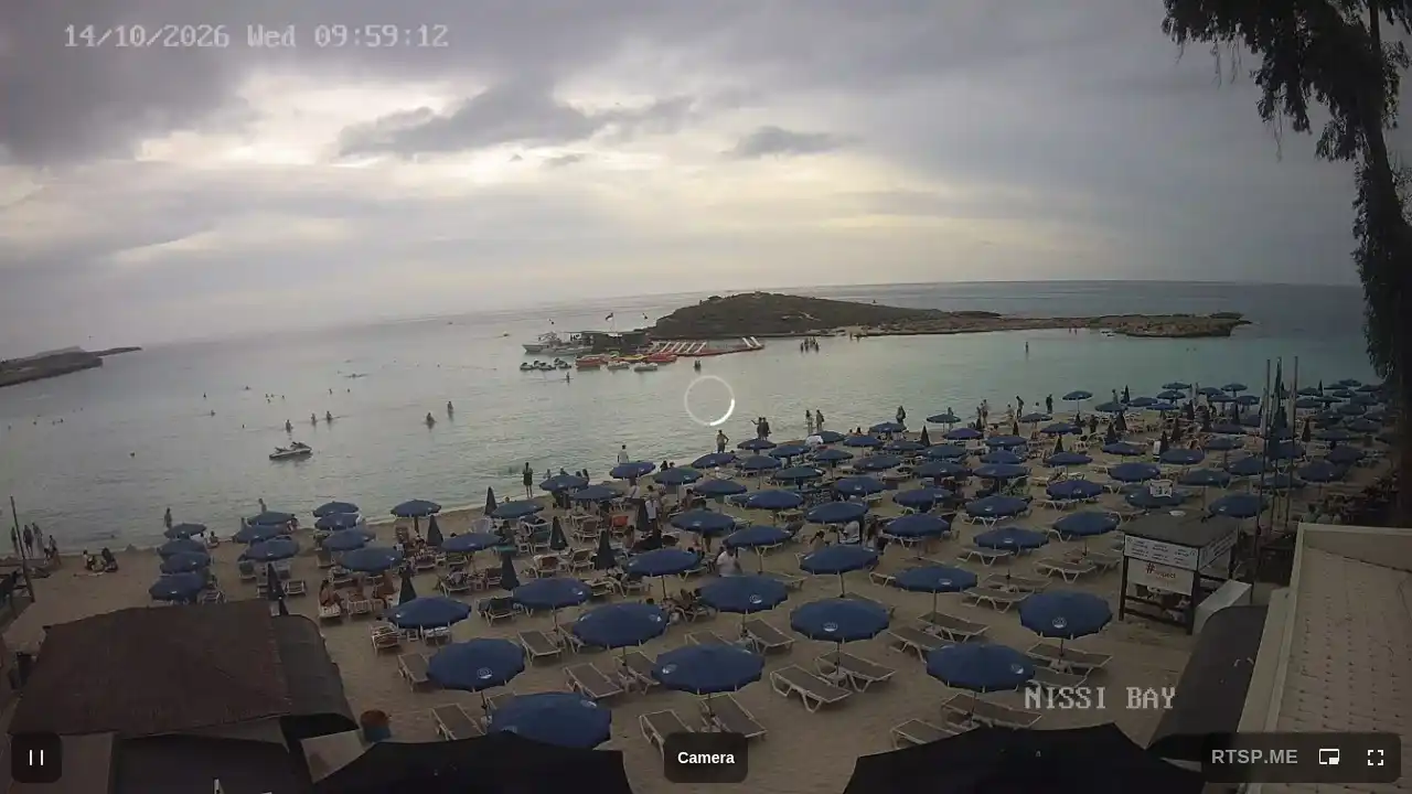 Webcam snapshot from :city — October 14, 2026 08:00