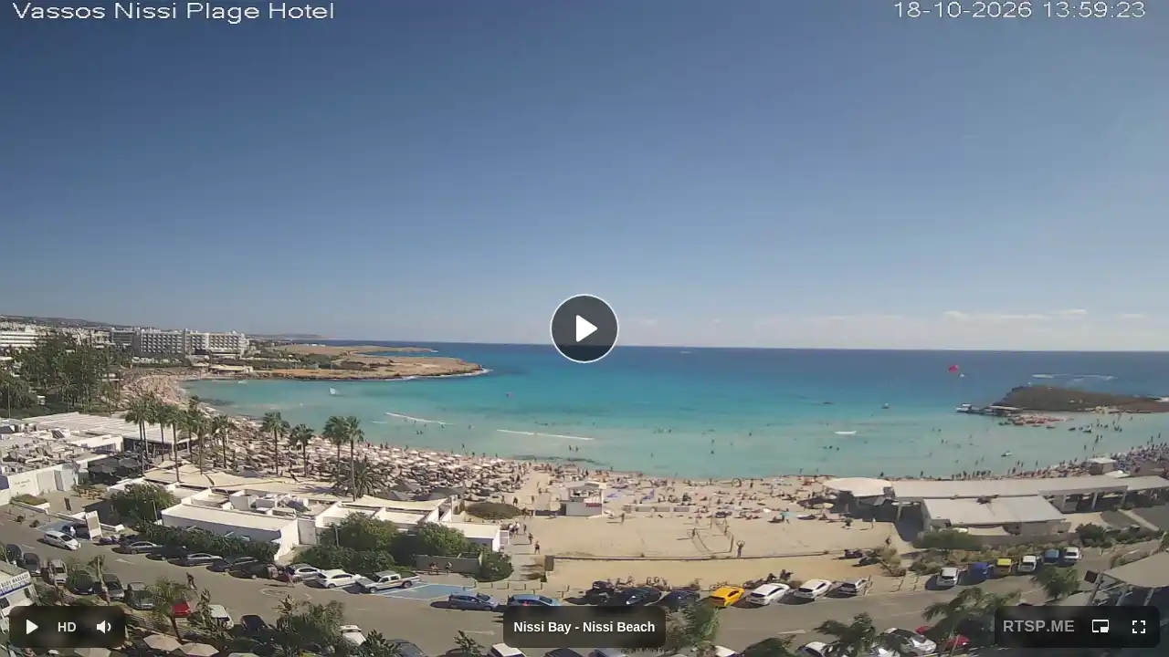 Webcam snapshot from :city — October 18, 2026 11:00