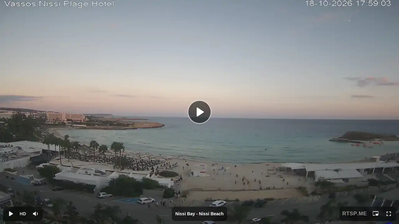 Webcam snapshot from :city — October 18, 2026 15:00