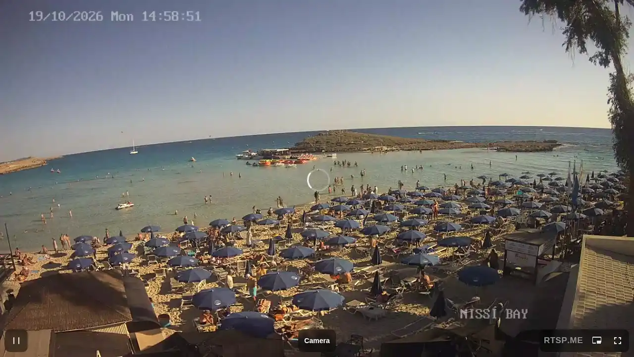 Webcam snapshot from :city — October 19, 2026 13:00