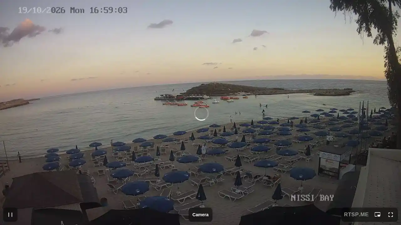 Webcam snapshot from :city — October 19, 2026 15:00