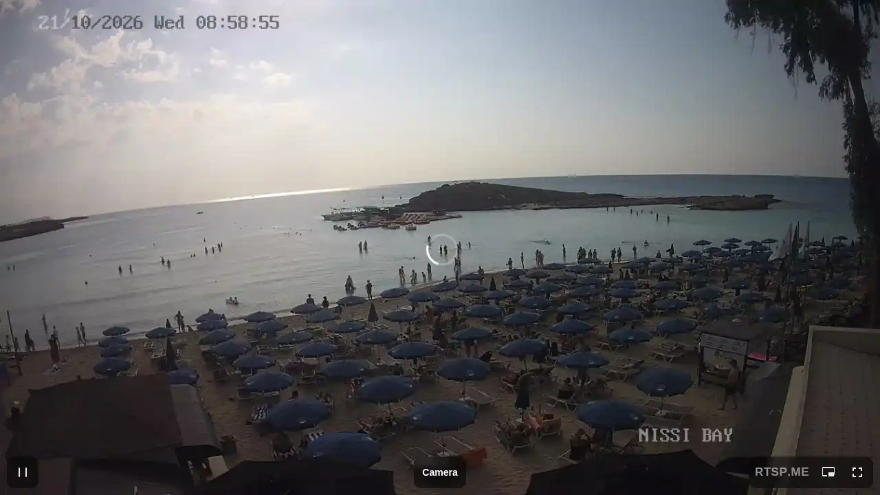 Webcam snapshot from :city — October 21, 2026 07:00