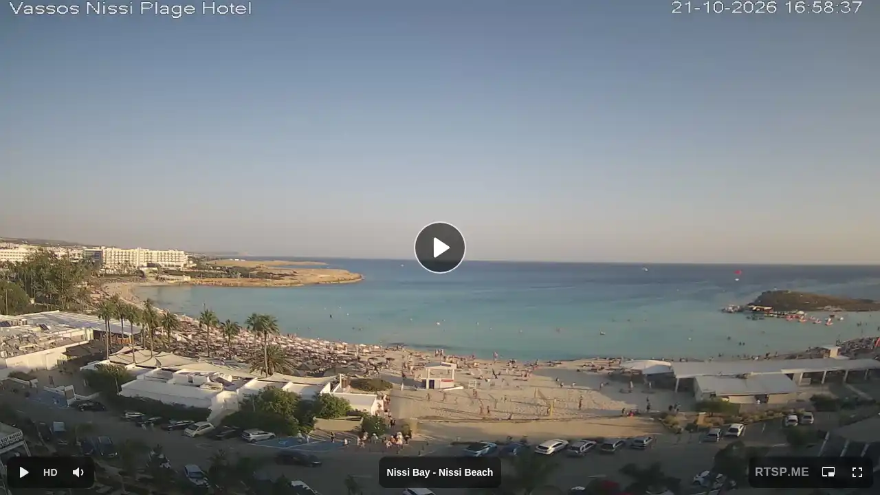 Webcam snapshot from :city — October 21, 2026 14:00